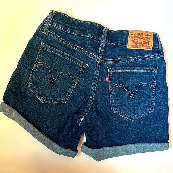 Levi Strauss & Co Shorts - Picture 1 of 5